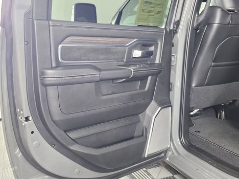 New 2026 RAM 3500 Laramie AWD/4WD image 33