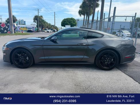 Used 2019 Ford Mustang Coupe w/ Black Accent Package RWD image 6