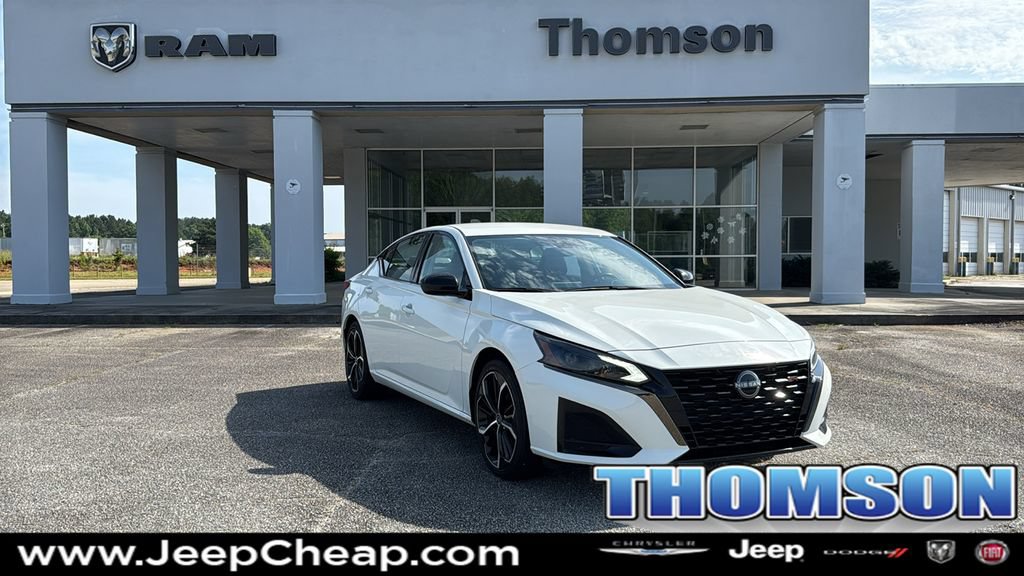 Used 2024 Nissan Altima 2.5 SR FWD image 1
