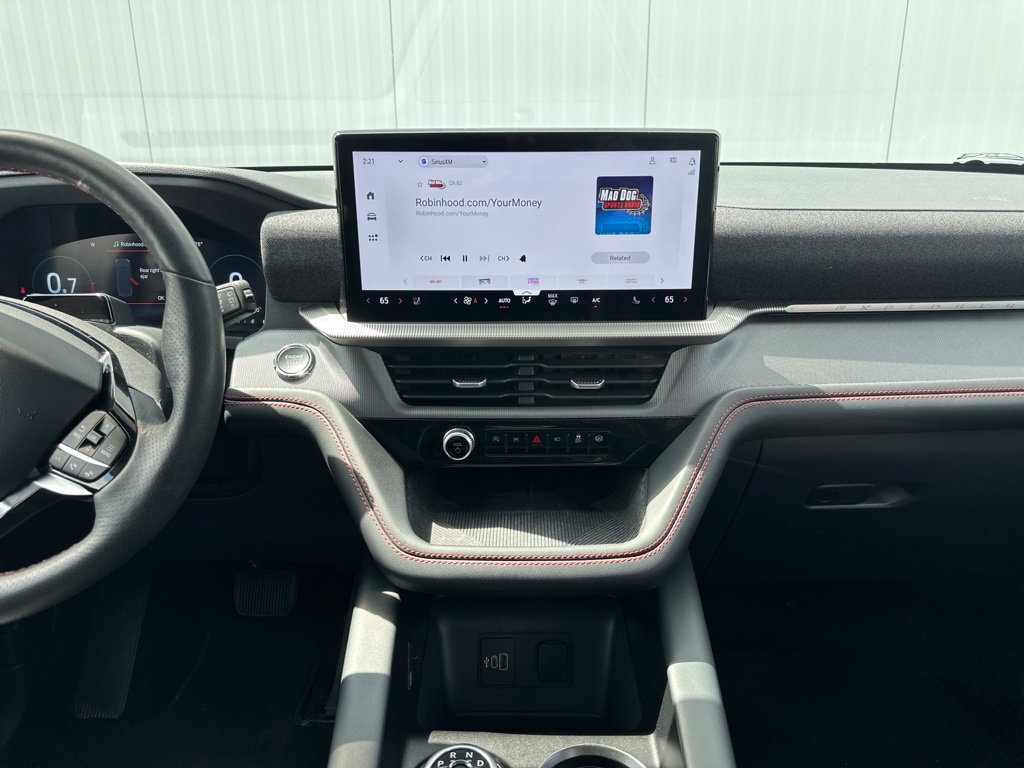 Used 2026 Ford Explorer ST-Line w/ ST-Line Street Pack AWD/4WD image 39