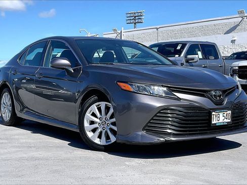 Used 2020 Toyota Camry LE FWD image 21