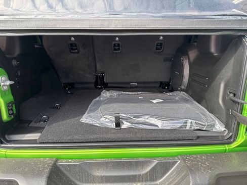 New 2026 Jeep Wrangler Unlimited Rubicon AWD/4WD image 22