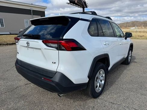 Used 2020 Toyota RAV4 LE image 11
