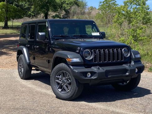 New 2026 Jeep Wrangler Unlimited Sport AWD/4WD image 31