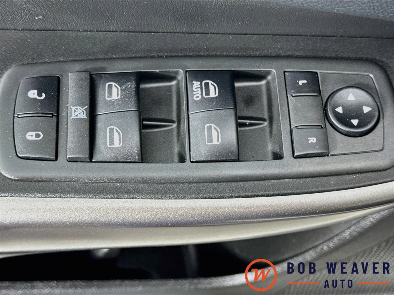 Used 2019 Jeep Cherokee Latitude w/ Cold Weather Group AWD/4WD image 23