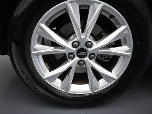 Used 2025 Audi Q3 2.0T Premium image 42