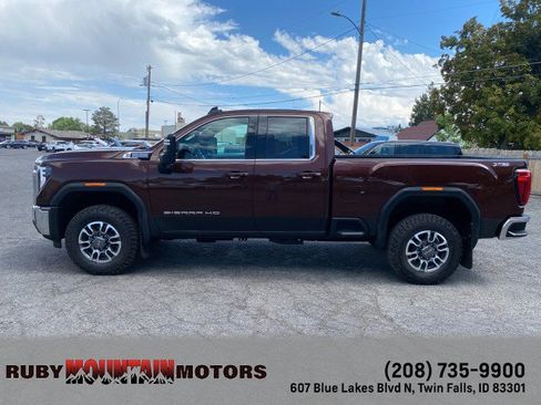 Used 2024 GMC Sierra 2500 SLE AWD/4WD image 4