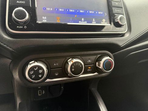 Used 2020 Nissan Versa S image 24