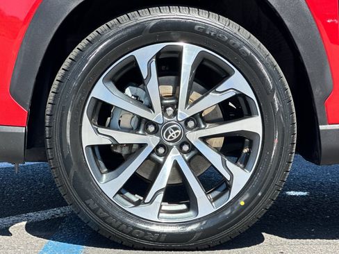 Used 2024 Toyota Corolla Cross XLE FWD image 23
