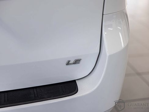 Used 2020 Toyota Sienna LE w/ LE Preferred Package FWD image 14