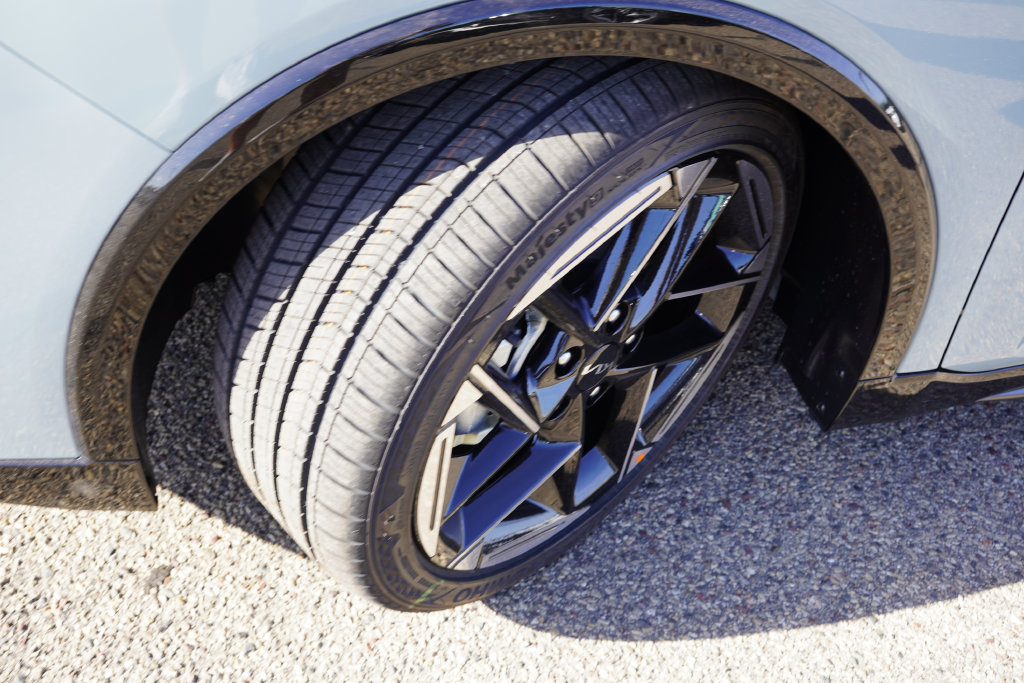 New 2026 Kia K4 GT-Line FWD image 9
