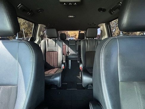 Used 2019 Dodge Grand Caravan SXT image 32