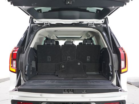 Used 2025 Ford Expedition Platinum AWD/4WD image 17