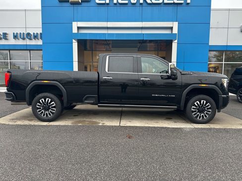 Used 2024 GMC Sierra 3500 Denali Ultimate image 3