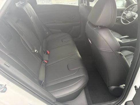 New 2026 Hyundai Elantra SEL Sport FWD image 17