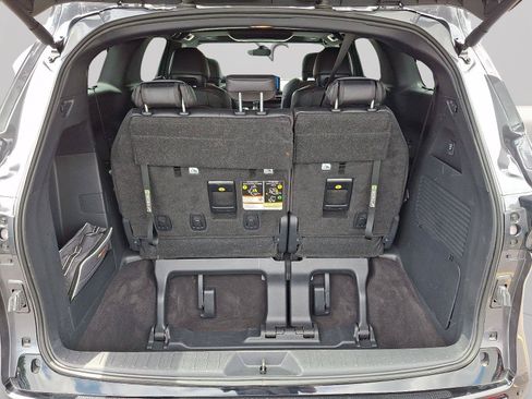 Used 2025 Toyota Sienna Platinum AWD/4WD image 26