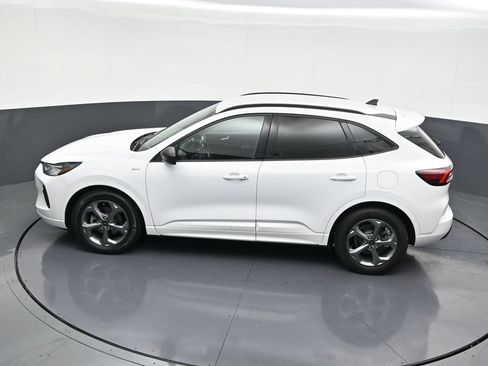 Used 2023 Ford Escape ST-Line w/ Tech Pack #1 FWD image 16
