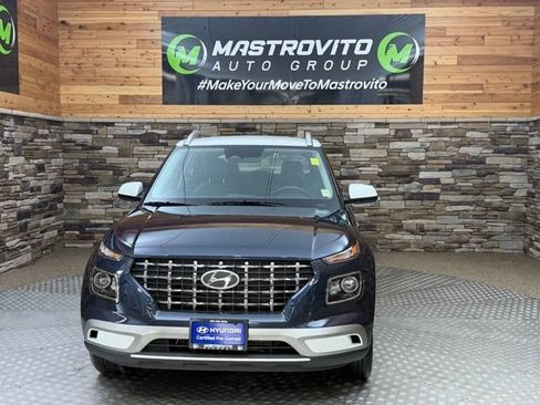Certified 2026 Hyundai Venue SEL FWD image 3