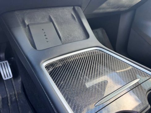 Used 2023 Tesla Model Y Performance AWD/4WD image 19