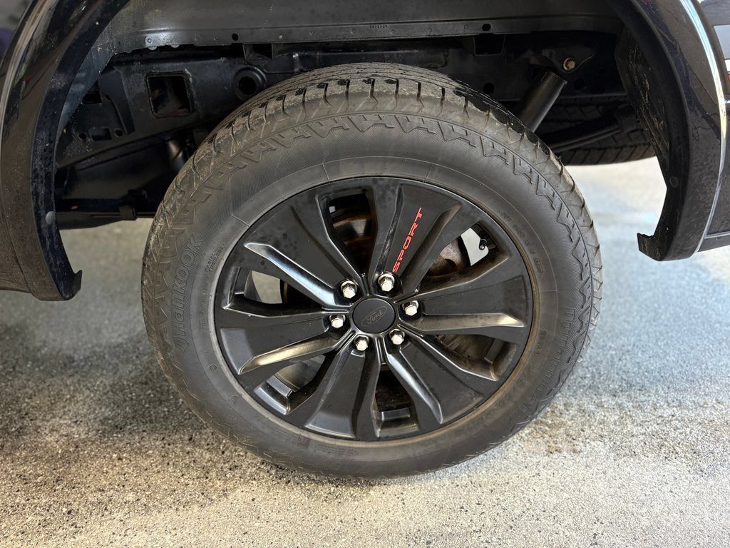 Used 2019 Ford F150 Lariat w/ Equipment Group 502A Luxury AWD/4WD image 25