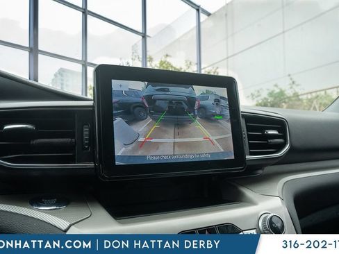 Used 2023 Ford Explorer XLT w/ Equipment Group 202A AWD/4WD image 8
