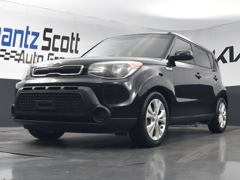 Used 2015 Kia Soul + FWD image 17
