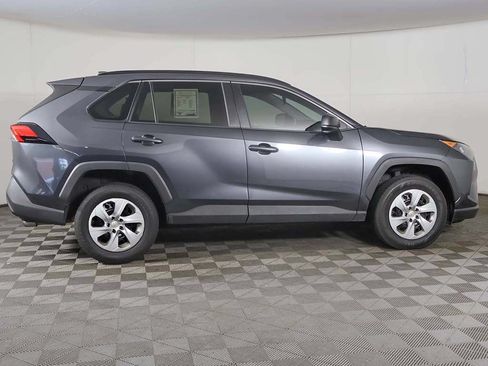 Used 2020 Toyota RAV4 LE FWD image 15