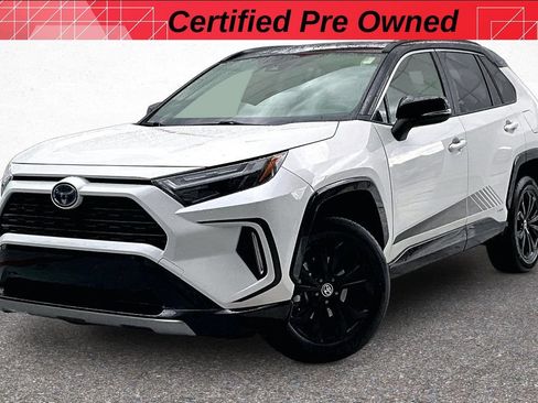 Certified 2022 Toyota RAV4 XSE w/ XSE Grade Weather Package AWD/4WD image 6