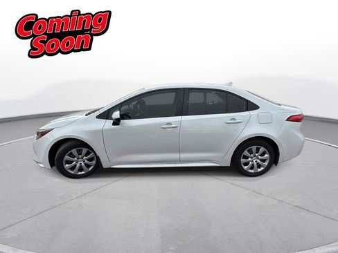 Used 2025 Toyota Corolla LE image 8