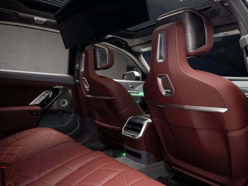 Used 2023 BMW i7 xDrive60 image 67