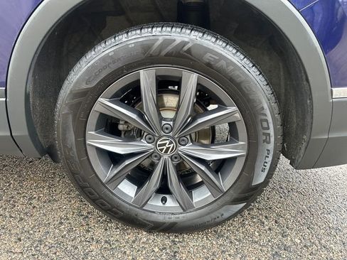 Used 2022 Volkswagen Tiguan SE FWD image 15