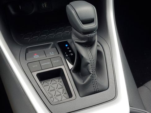 New 2025 Toyota RAV4 LE image 29