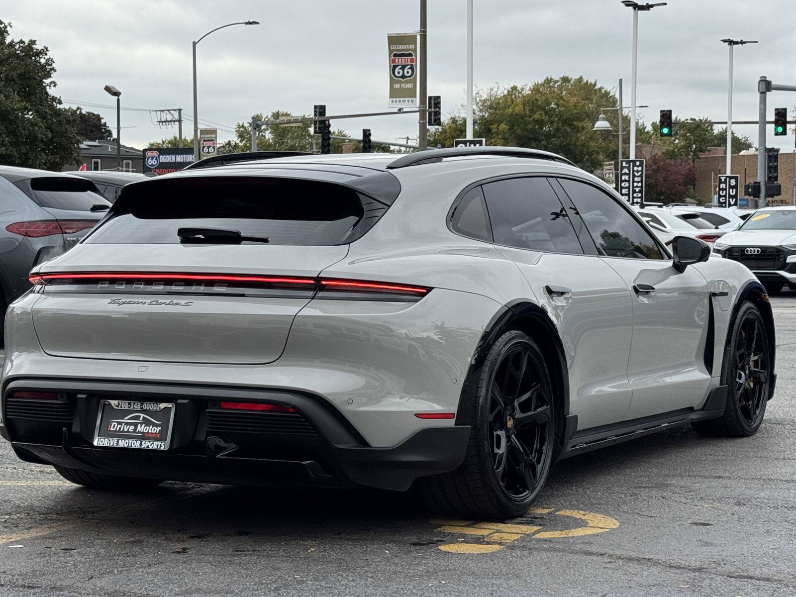 Used 2024 Porsche Taycan Turbo S AWD/4WD image 17