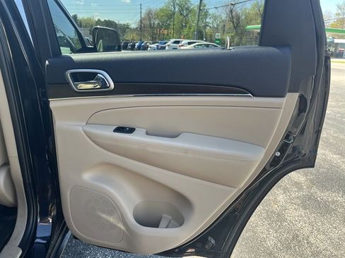 Used 2018 Jeep Grand Cherokee Limited w/ Luxury Group II AWD/4WD image 37