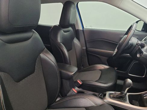 Used 2019 Jeep Compass Latitude image 21