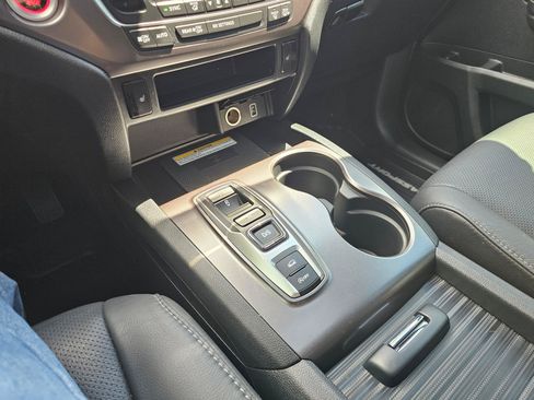 Used 2023 Honda Passport EX-L image 30