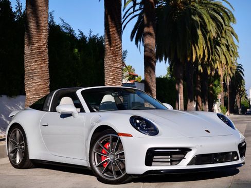 Used 2024 Porsche 911 Targa 4S image 1