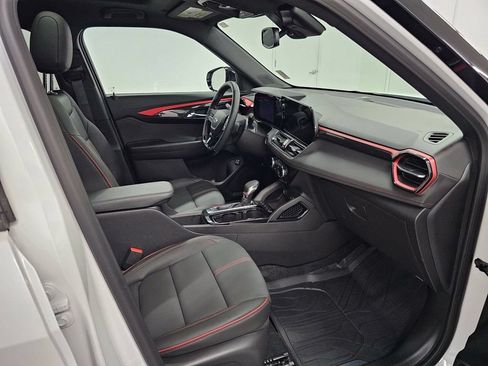 Used 2026 Chevrolet TrailBlazer RS w/ Convenience Package FWD image 25