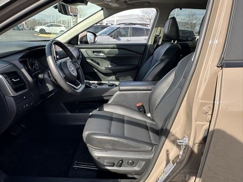 Certified 2024 Nissan Rogue SV w/ SV Premium Package image 25