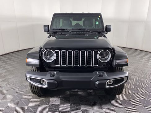 New 2026 Jeep Wrangler Unlimited Sahara AWD/4WD image 11