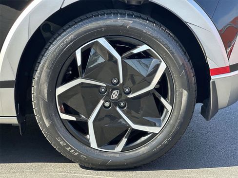 Used 2024 Hyundai Ioniq 5 Limited RWD image 9