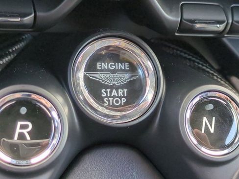 Used 2023 Aston Martin V8 Vantage Roadster image 26