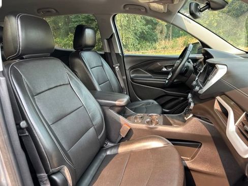 Used 2023 GMC Terrain SLT AWD/4WD image 26
