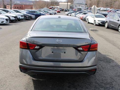 Used 2024 Nissan Altima 2.5 SV image 7