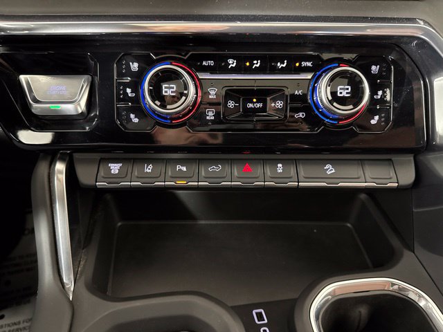 Used 2025 GMC Sierra 3500 Denali Ultimate AWD/4WD image 16