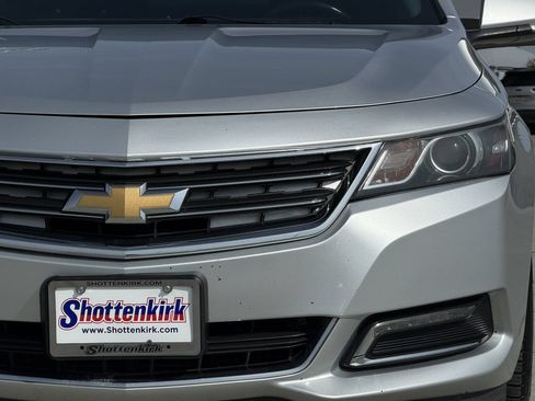 Used 2018 Chevrolet Impala LT FWD image 8
