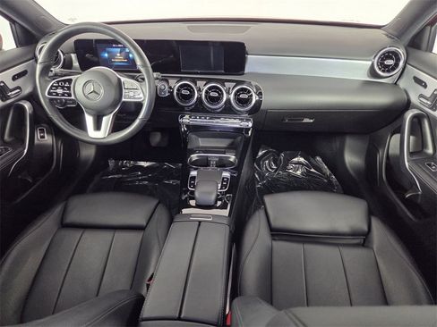 Used 2019 Mercedes-Benz A 220 4MATIC image 28