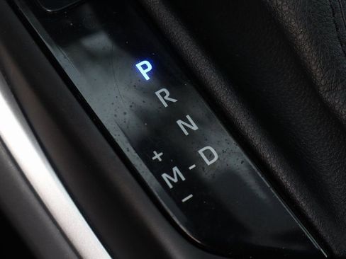 Used 2021 Toyota Highlander XLE image 39