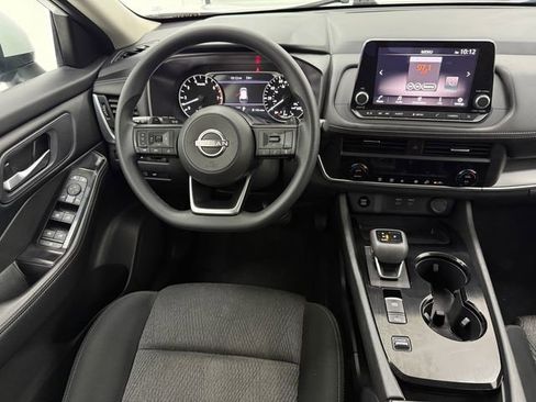 Used 2024 Nissan Rogue SV FWD image 32