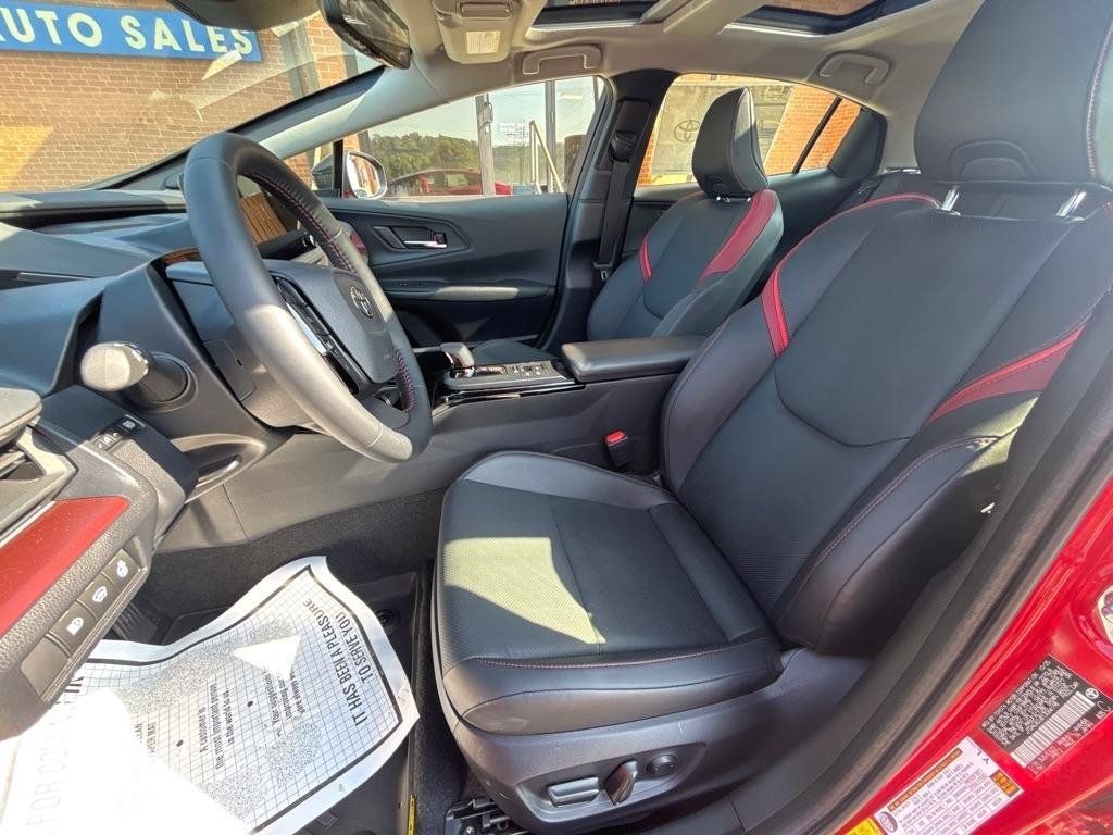 Used 2026 Toyota Prius Plug-In Hybrid w/ Limited Premium Package FWD image 17
